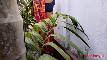 Building Garden Clining Time Fucky-fucky A Bengali Wifey With Saree in Outdoor ( Official Movie By Localsex31)