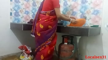 Desi Bengali desi Village Indian Bhabi Kitchen Hook-up In Crimson Saree ( Official Flick By Localsex31)