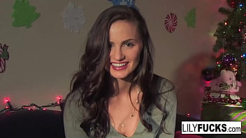 Lily tells us her ultra-kinky Christmas fantasies before satisfying herself in both plumb fuck-holes